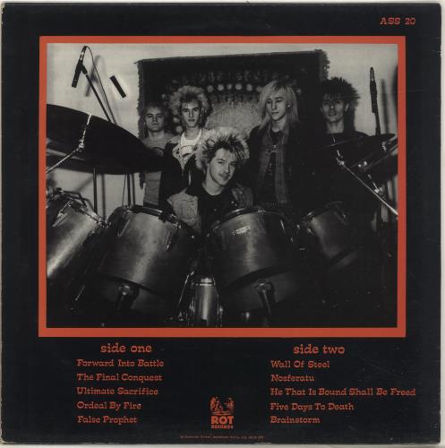 English Dogs ‎– Forward Into Battle English Dogs - Forward Into Battle - Amazon.com Music